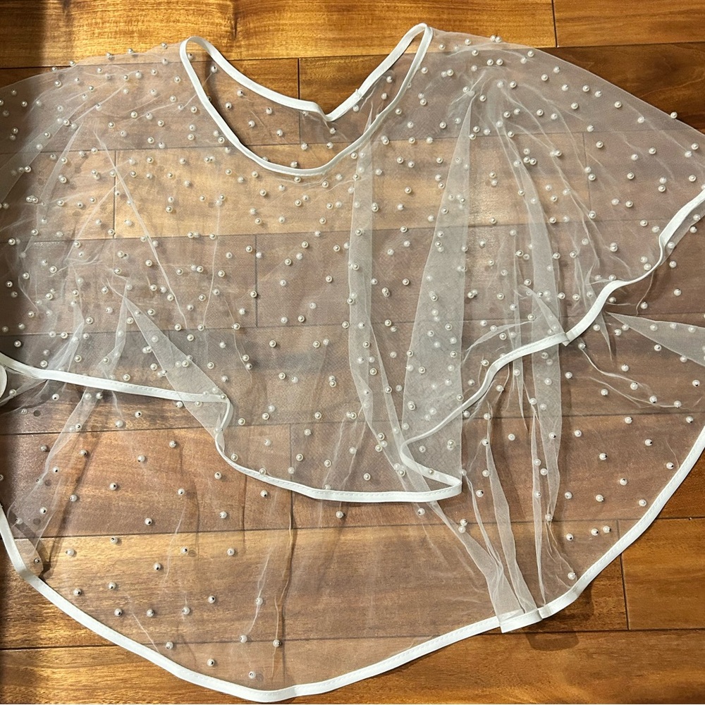 NWT-Elegant White Pearl-Embellished shawl for wedding dress - Picture 3 of 5